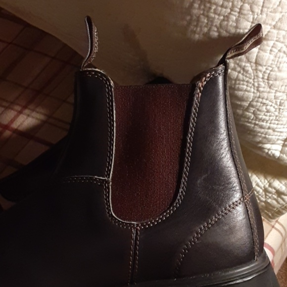 Boots - Picture 6 of 8